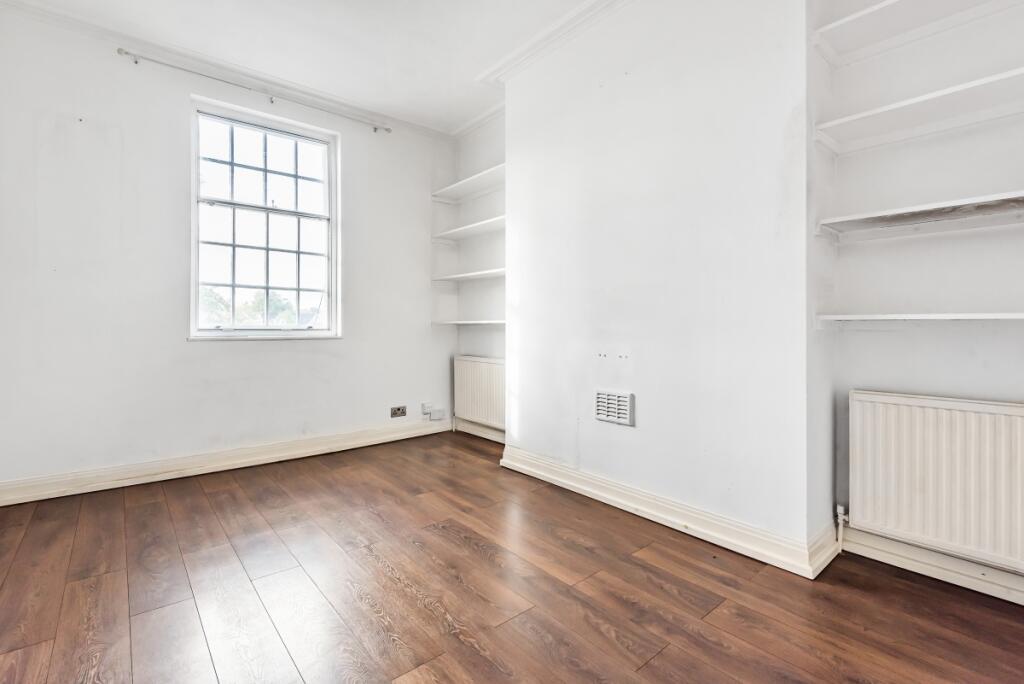1 bed 1st Floor Flat for rent in Greenwich. From Kinleigh Folkard & Hayward - Sales - Blackheath 1 bed 1st Floor Flat for rent in Greenwich. From Kinleigh Folkard & Hayward - Sales - Blackheath
