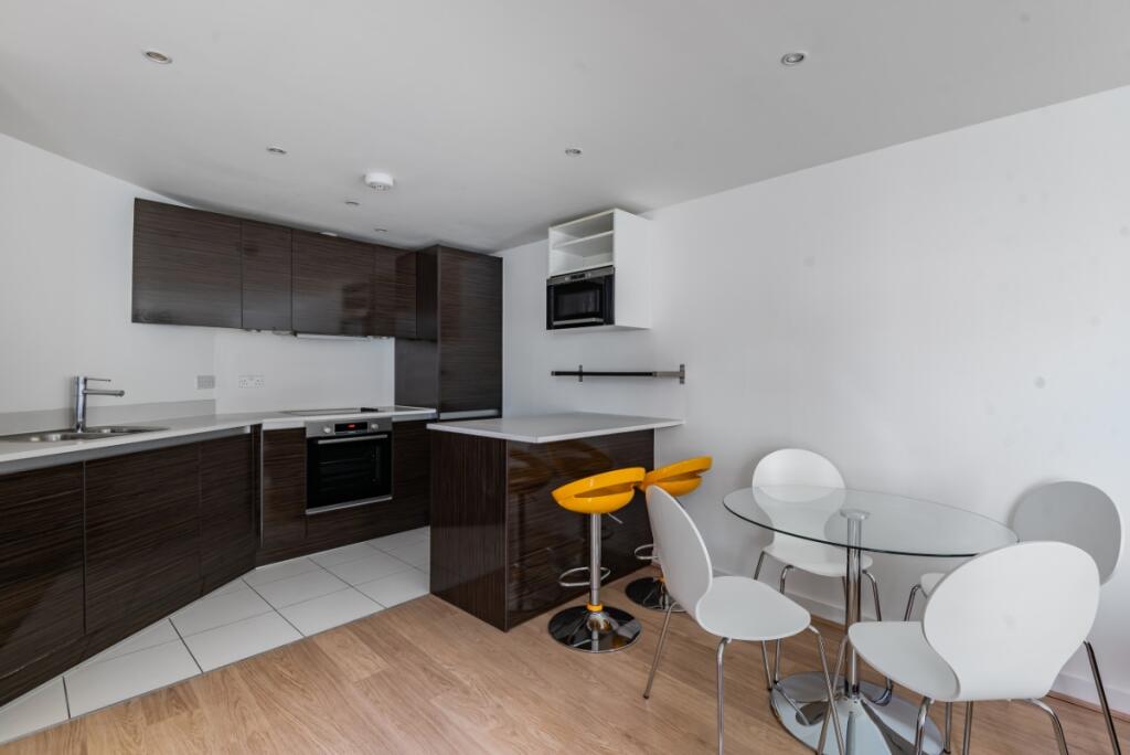 2 bed 1st Floor Flat for rent in Greenwich. From Kinleigh Folkard & Hayward - Sales - Blackheath