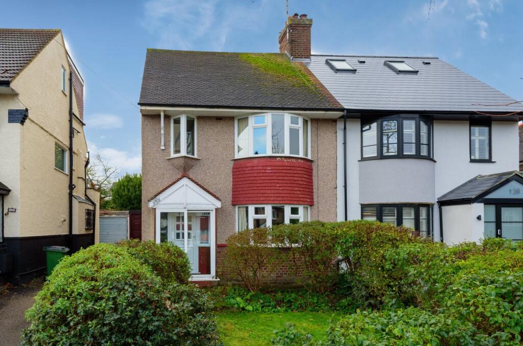 4 bed Semi Detached for rent in Eltham. From Kinleigh Folkard & Hayward - Sales - Blackheath 4 bed Semi Detached for rent in Eltham. From Kinleigh Folkard & Hayward - Sales - Blackheath