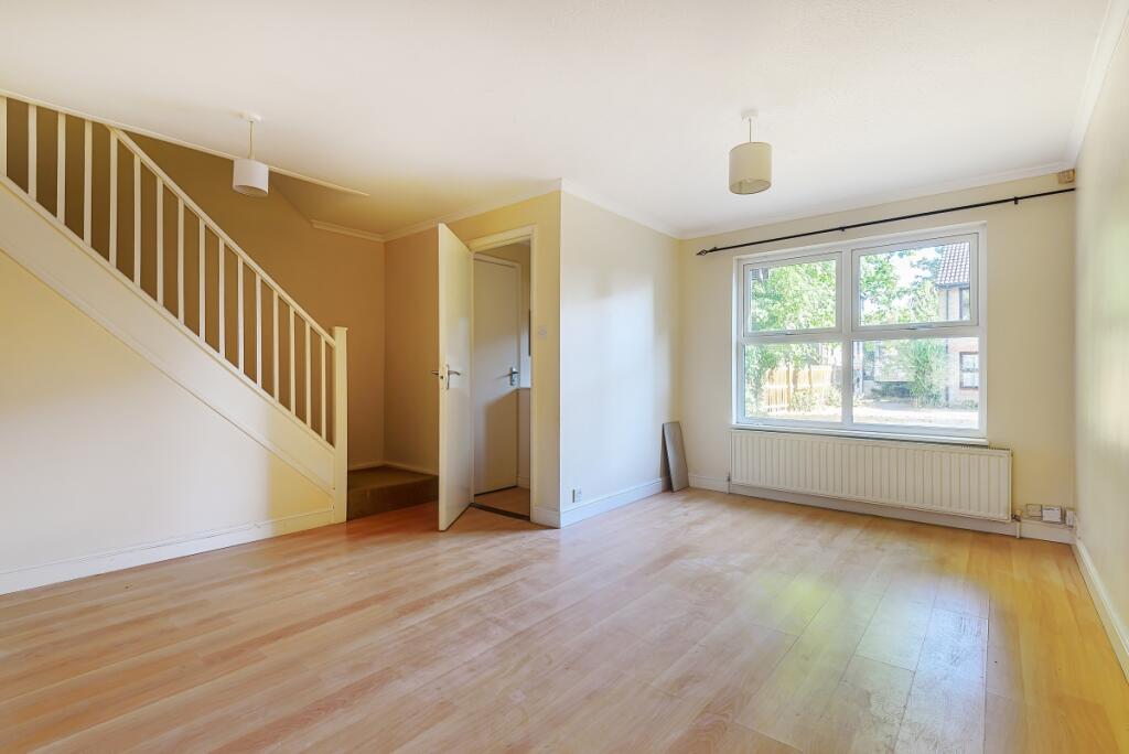 3 bed Detached for rent in Greenwich. From Kinleigh Folkard & Hayward - Sales - Blackheath 3 bed Detached for rent in Greenwich. From Kinleigh Folkard & Hayward - Sales - Blackheath