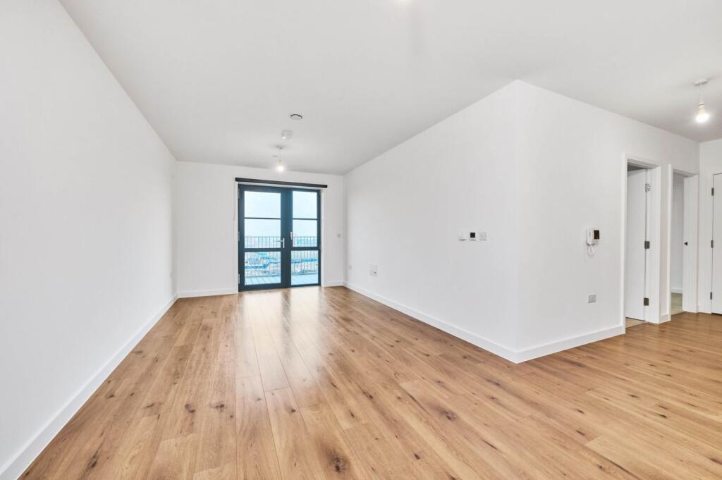 1 bed 1st Floor Flat for rent in Dagenham. From Kinleigh Folkard & Hayward - Sales - Blackheath