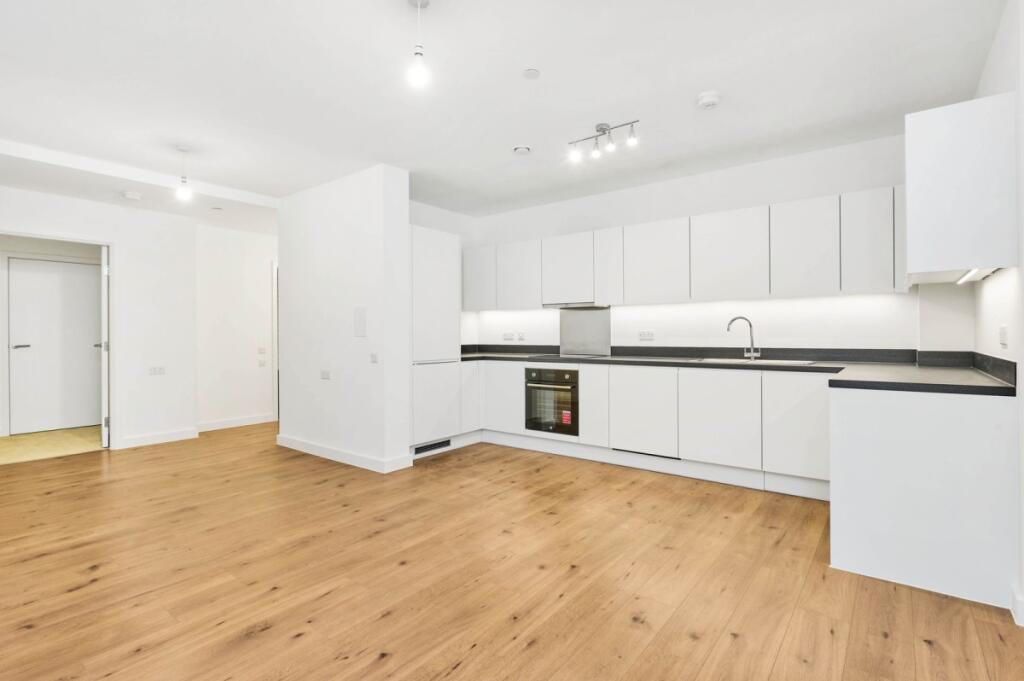 2 bed 1st Floor Flat for rent in Dagenham. From Kinleigh Folkard & Hayward - Sales - Blackheath