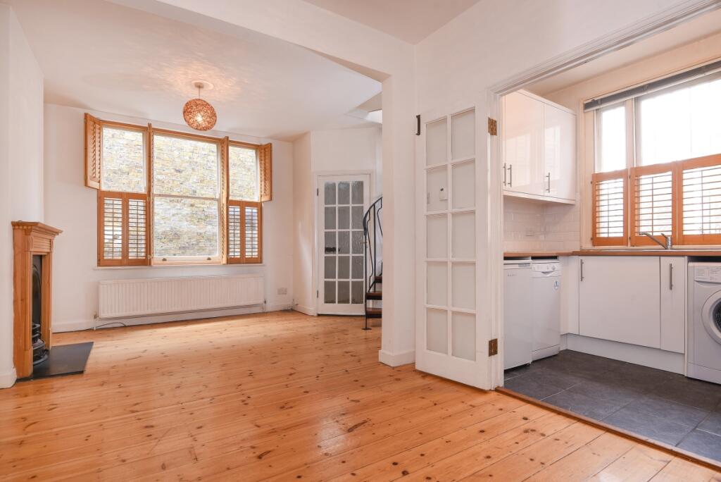 2 bed Detached for rent in London. From Kinleigh Folkard & Hayward - Sales - Blackheath