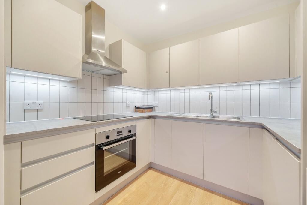 1 bed 1st Floor Flat for rent in Barking. From Kinleigh Folkard & Hayward - Sales - Blackheath 1 bed 1st Floor Flat for rent in Barking. From Kinleigh Folkard & Hayward - Sales - Blackheath