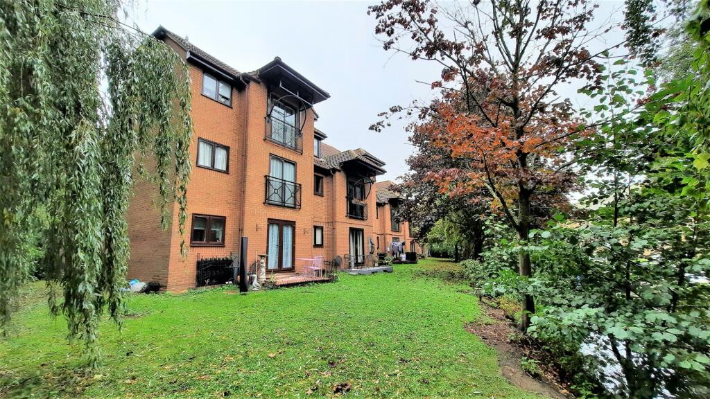 1 bed Flat for rent in Stanstead Abbotts. From Oliver Minton - Puckeridge