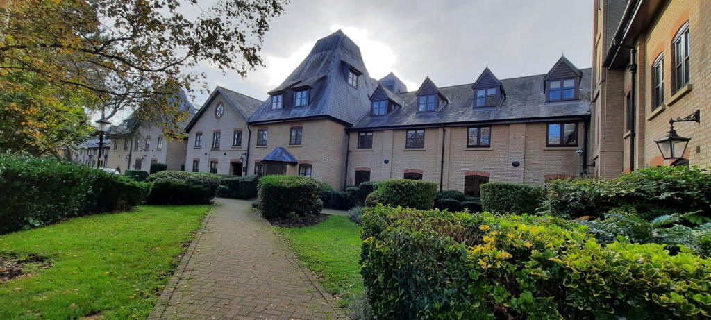 2 bed Apartment for rent in Stanstead Abbotts. From Oliver Minton - Puckeridge 2 bed Apartment for rent in Stanstead Abbotts. From Oliver Minton - Puckeridge