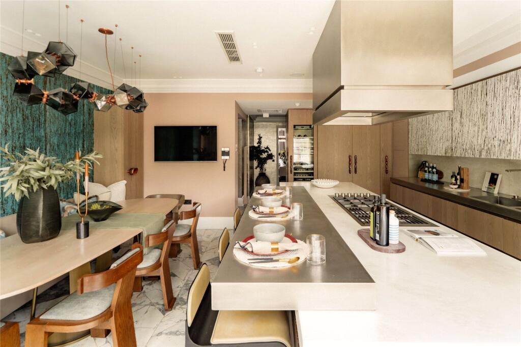8 bed Mid Terraced House for rent in Chelsea. From Russell Simpson