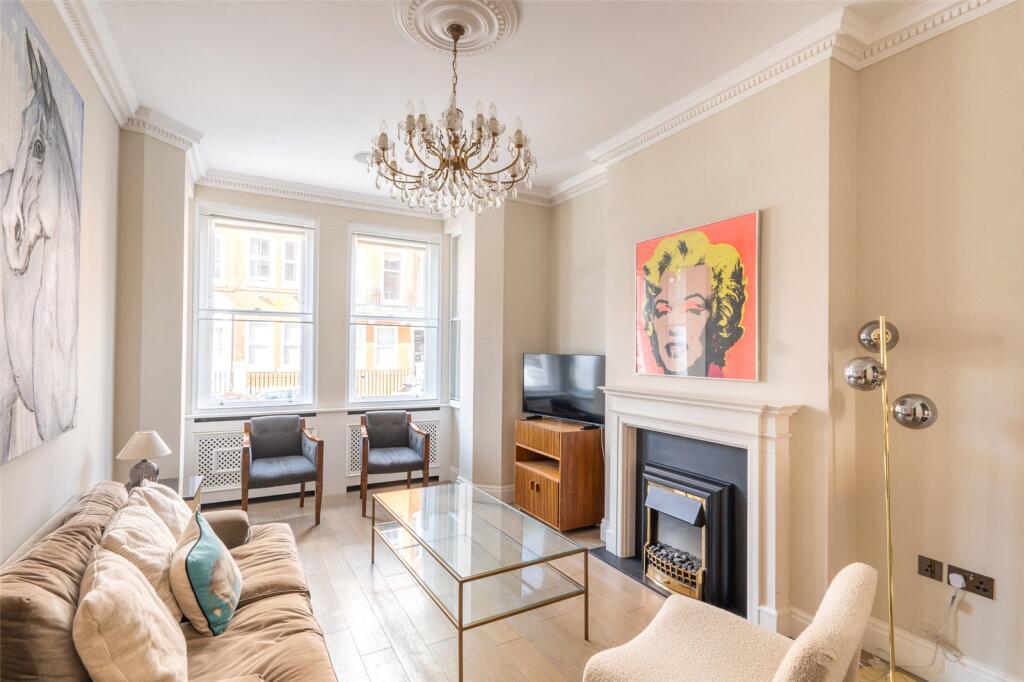 3 bed Apartment for rent in Chelsea. From Russell Simpson