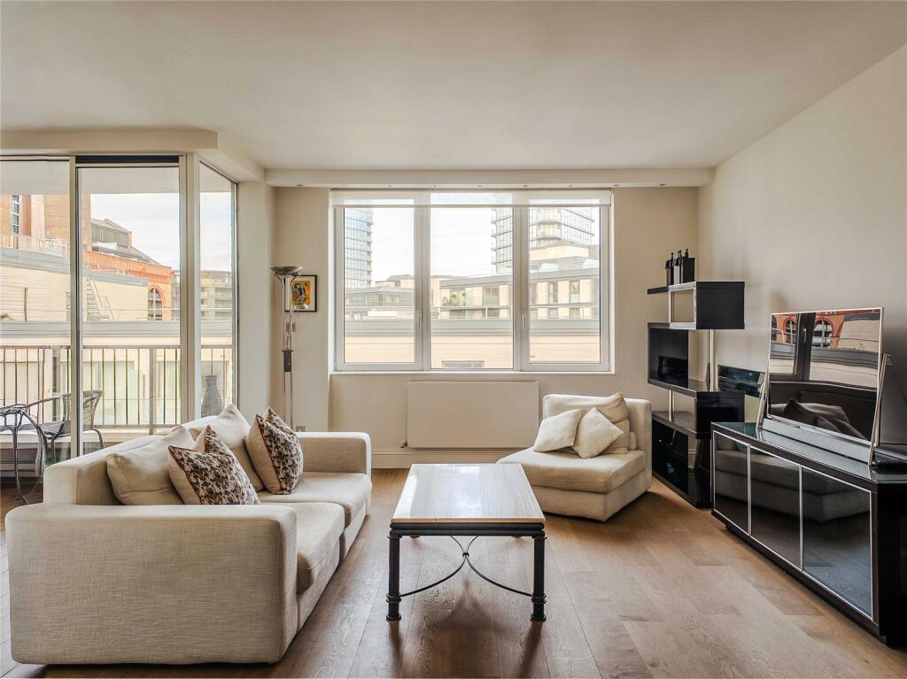 2 bed Apartment for rent in Battersea. From Russell Simpson