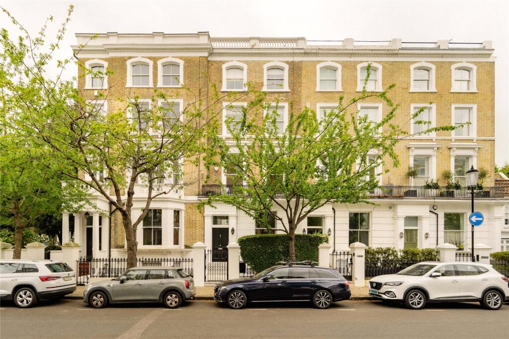 5 bed Mid Terraced House for rent in Chelsea. From Russell Simpson 5 bed Mid Terraced House for rent in Chelsea. From Russell Simpson