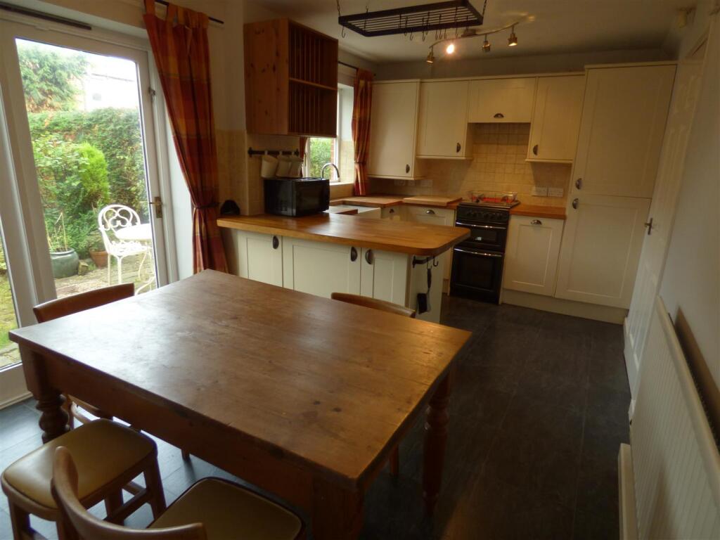 3 bed Mid Terraced House for rent in Wallsend. From Wright Residential - Newcastle-Upon-Tyne