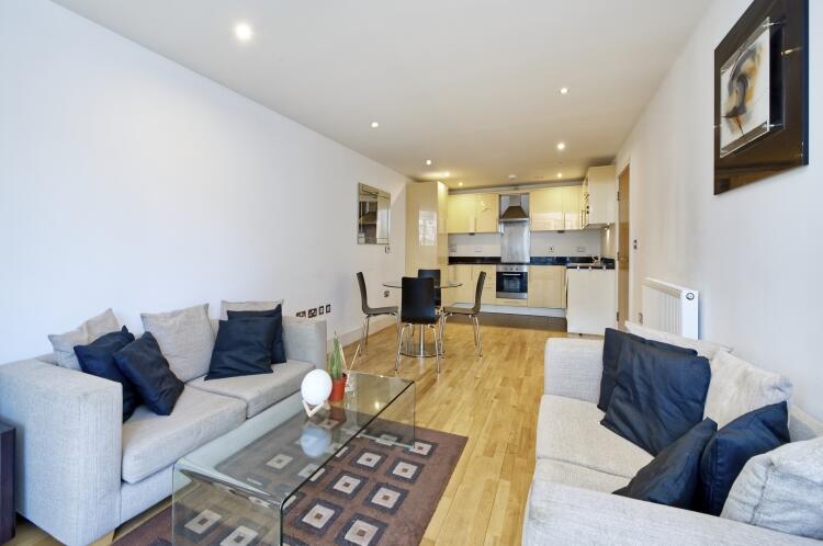 2 bed Apartment for rent in Poplar. From Kinleigh Folkard & Hayward
