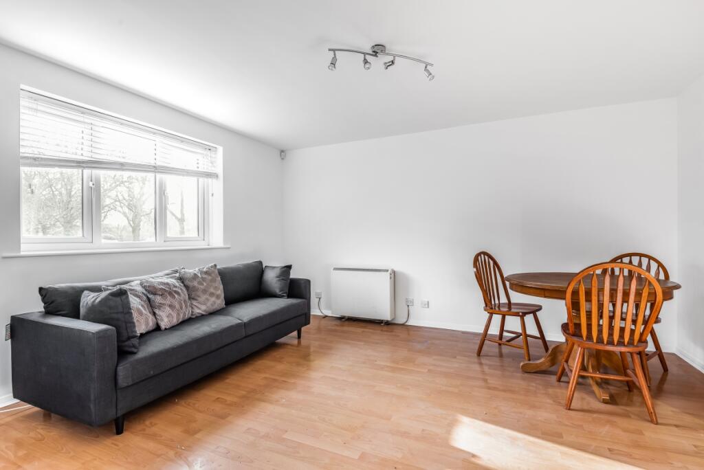 2 bed Flat for rent in Deptford. From Kinleigh Folkard & Hayward