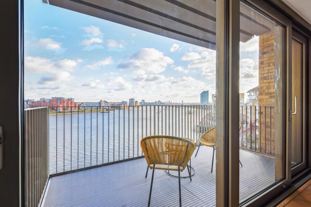 2 bed 1st Floor Flat for rent in London. From Kinleigh Folkard & Hayward - Sales - Canada Water