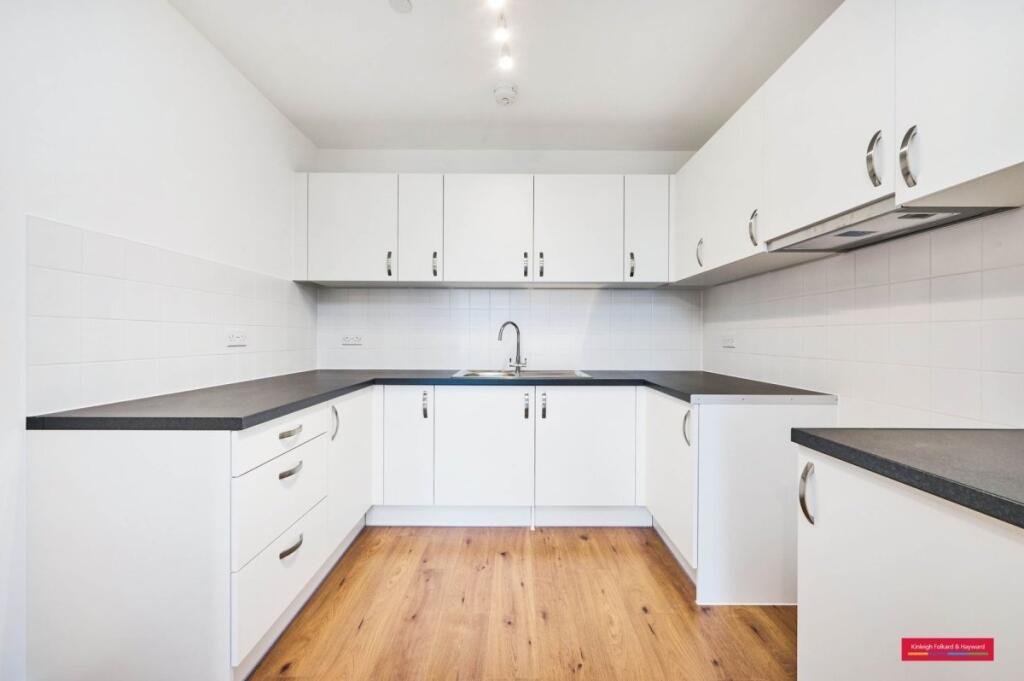 2 bed 1st Floor Flat for rent in . From Kinleigh Folkard & Hayward - Sales - Canada Water