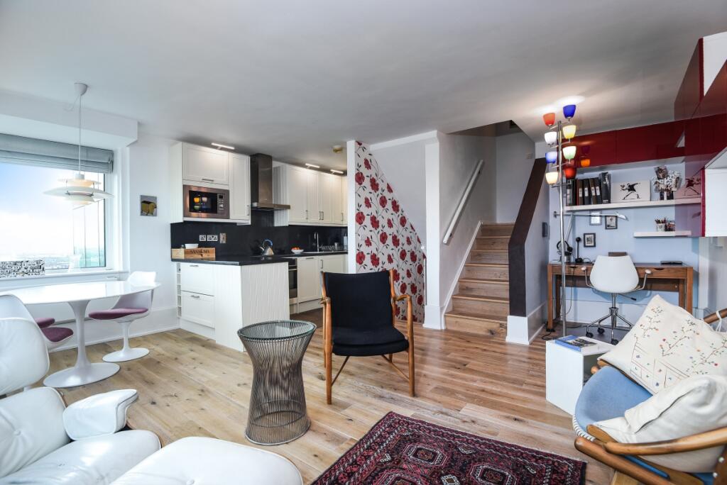 2 bed 1st Floor Flat for rent in London. From Kinleigh Folkard & Hayward - Sales - Canada Water 2 bed 1st Floor Flat for rent in London. From Kinleigh Folkard & Hayward - Sales - Canada Water