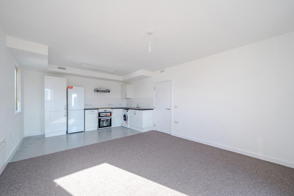 1 bed 1st Floor Flat for rent in Barking. From Kinleigh Folkard & Hayward - Sales - Canada Water