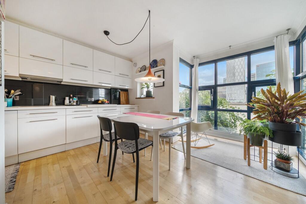 2 bed 1st Floor Flat for rent in London. From Kinleigh Folkard & Hayward - Sales - Canada Water