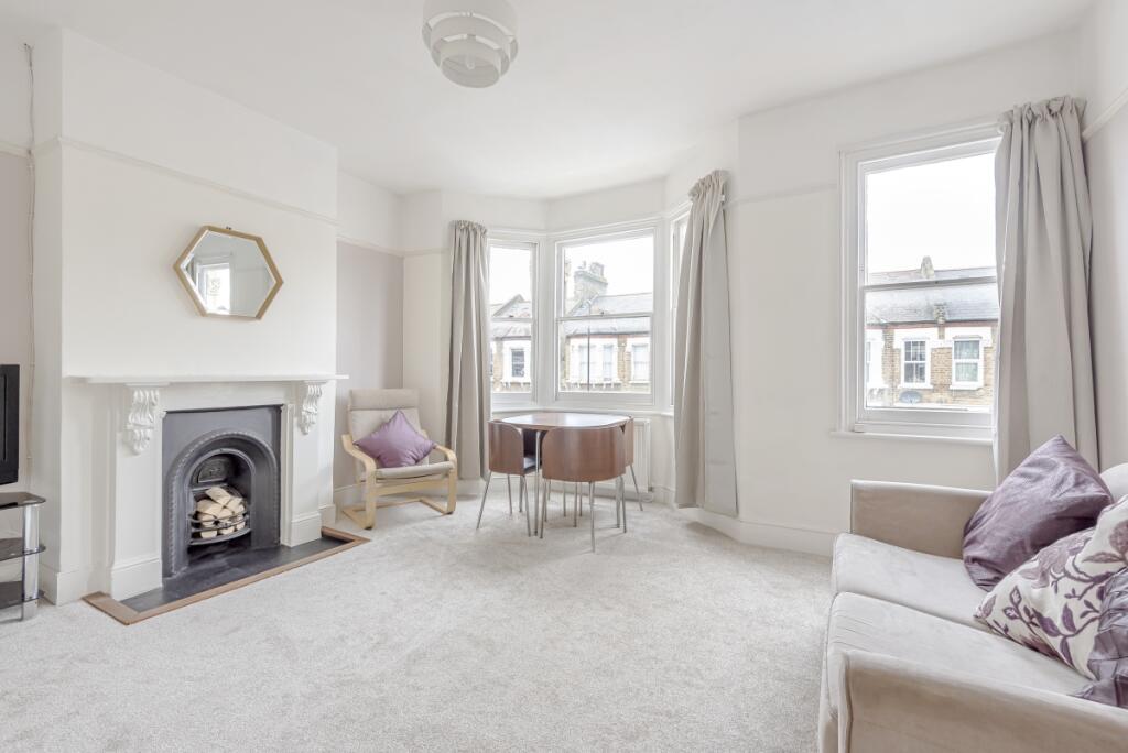 2 bed 1st Floor Flat for rent in Deptford. From Kinleigh Folkard & Hayward - Sales - Canada Water