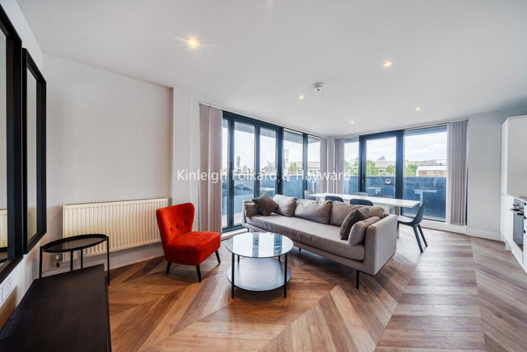4 bed 1st Floor Flat for rent in London. From Kinleigh Folkard & Hayward - Sales - Canada Water