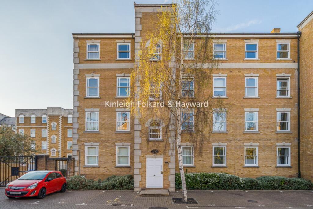 2 bed 1st Floor Flat for rent in Stepney. From Kinleigh Folkard & Hayward - Sales - Canada Water