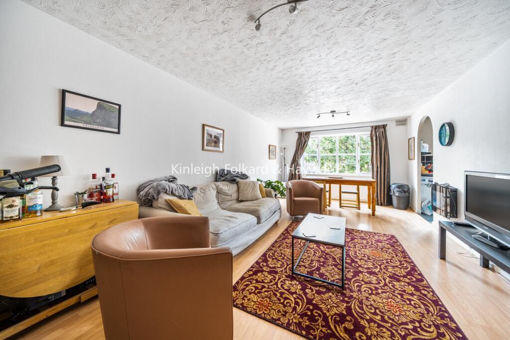 2 bed 1st Floor Flat for rent in Bermondsey. From Kinleigh Folkard & Hayward - Sales - Canada Water
