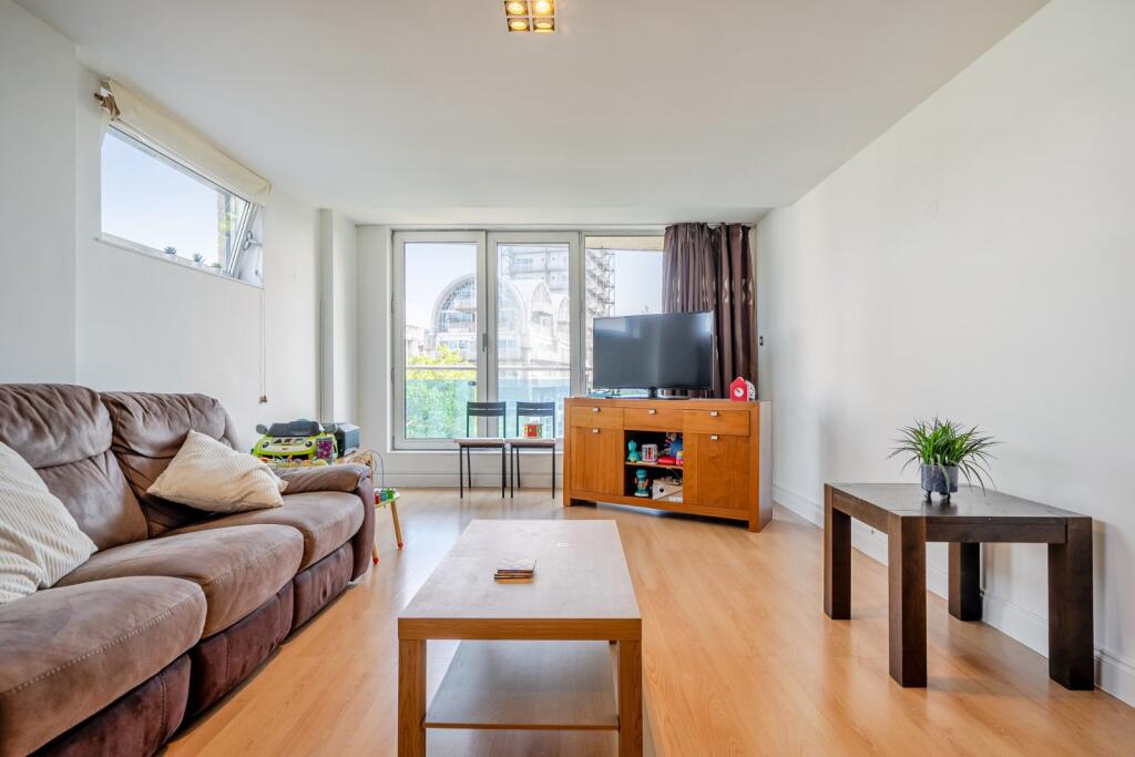 2 bed 1st Floor Flat for rent in Deptford. From Kinleigh Folkard & Hayward - Sales - Canada Water