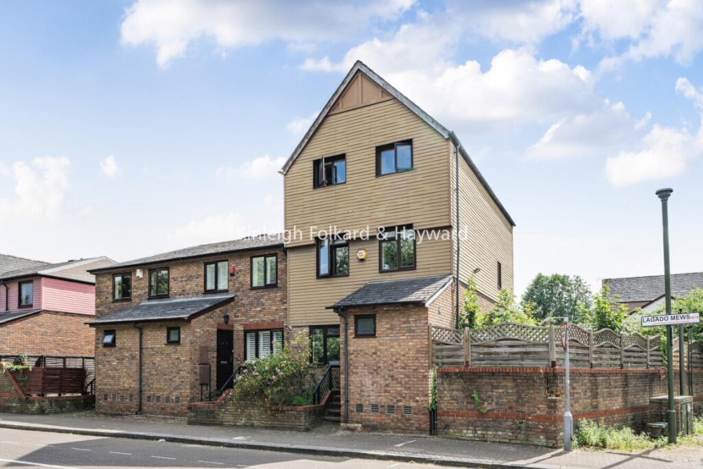 4 bed Detached for rent in Stepney. From Kinleigh Folkard & Hayward - Sales - Canada Water