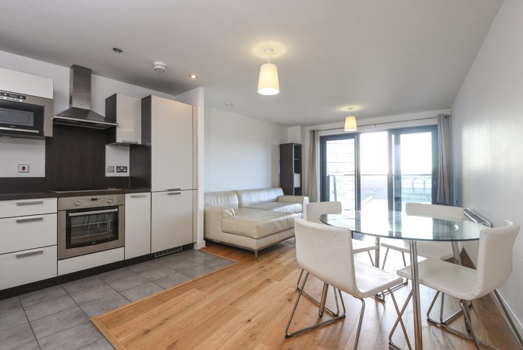2 bed 1st Floor Flat for rent in Bermondsey. From Kinleigh Folkard & Hayward - Sales - Canada Water
