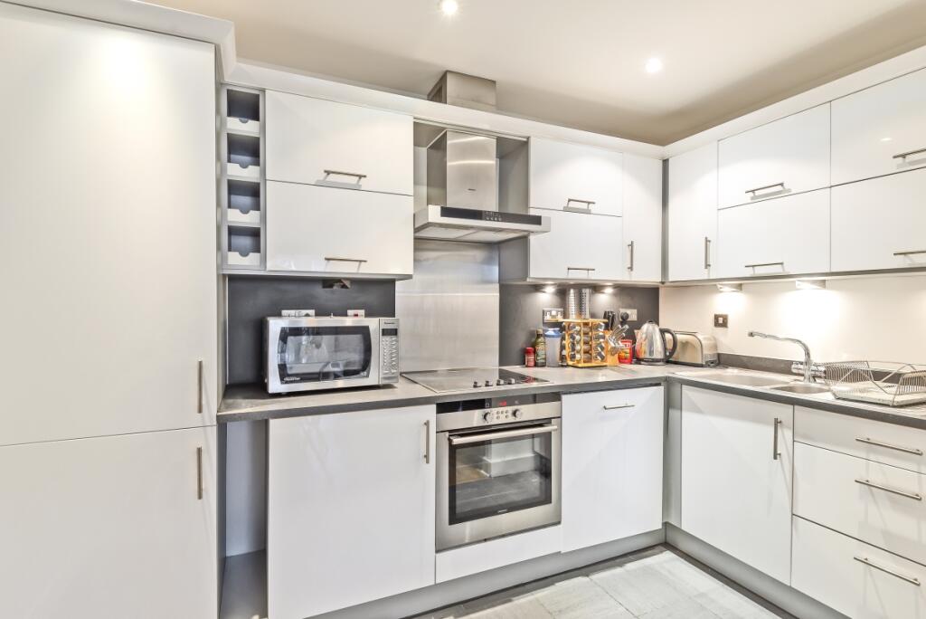 2 bed 1st Floor Flat for rent in London. From Kinleigh Folkard & Hayward - Sales - Canada Water