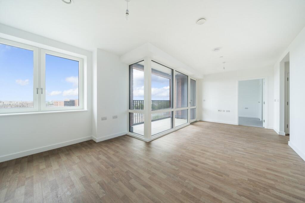 1 bed 1st Floor Flat for rent in Barking. From Kinleigh Folkard & Hayward - Sales - Canada Water