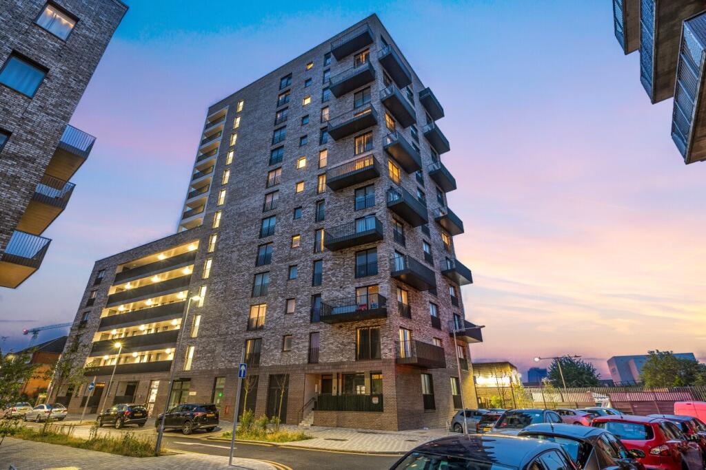1 bed 1st Floor Flat for rent in Barking. From Kinleigh Folkard & Hayward - Sales - Canada Water 1 bed 1st Floor Flat for rent in Barking. From Kinleigh Folkard & Hayward - Sales - Canada Water