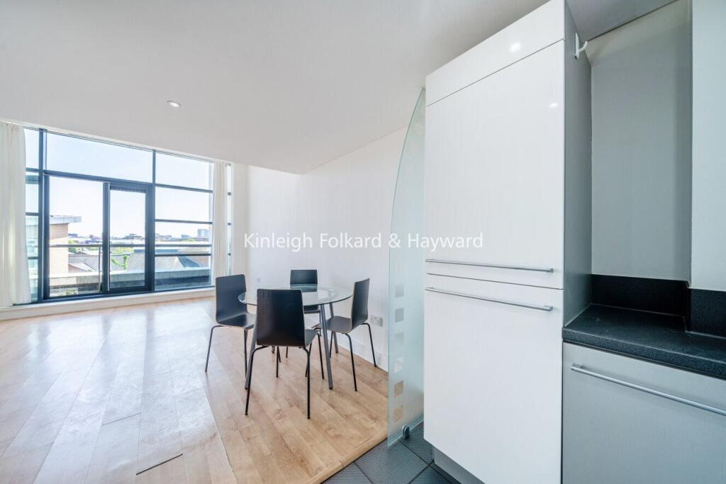 1 bed 1st Floor Flat for rent in London. From Kinleigh Folkard & Hayward - Sales - Canada Water