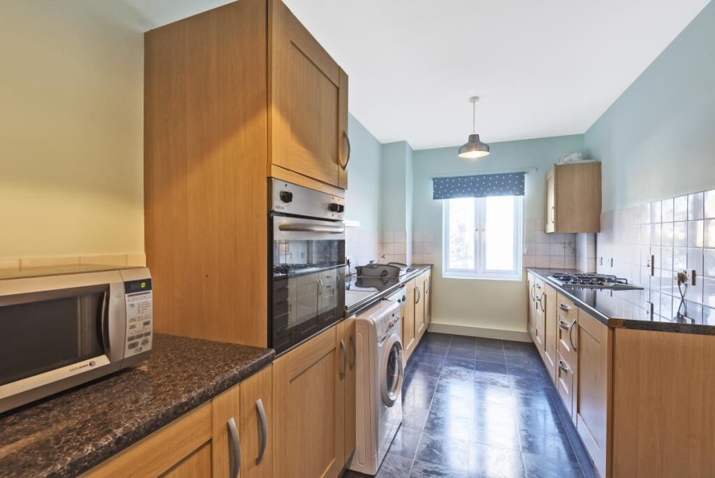 2 bed 1st Floor Flat for rent in London. From Kinleigh Folkard & Hayward - Sales - Canada Water