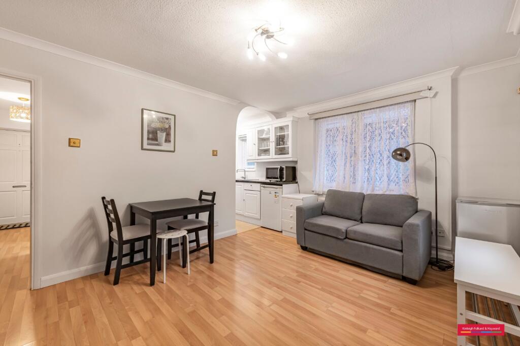 1 bed 1st Floor Flat for rent in London. From Kinleigh Folkard & Hayward - Sales - Marylebone