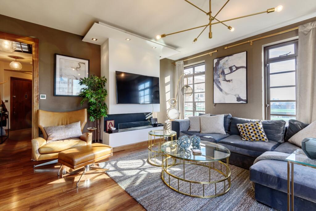 3 bed 1st Floor Flat for rent in London. From Kinleigh Folkard & Hayward - Sales - Marylebone