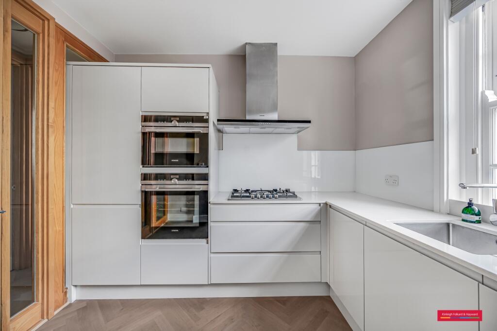 1 bed 1st Floor Flat for rent in London. From Kinleigh Folkard & Hayward - Sales - Marylebone