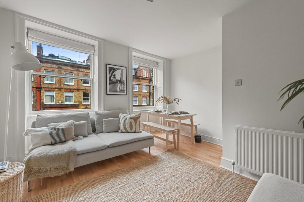 2 bed 1st Floor Flat for rent in London. From Kinleigh Folkard & Hayward - Sales - Marylebone