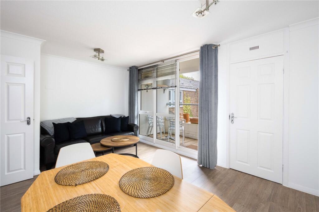 2 bed 1st Floor Flat for rent in London. From Keatons - Bow