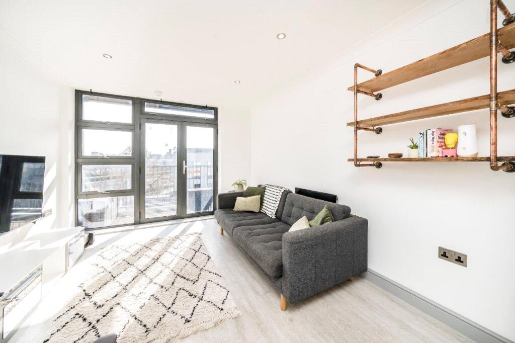 1 bed 1st Floor Flat for rent in London. From Keatons - Bow 1 bed 1st Floor Flat for rent in London. From Keatons - Bow