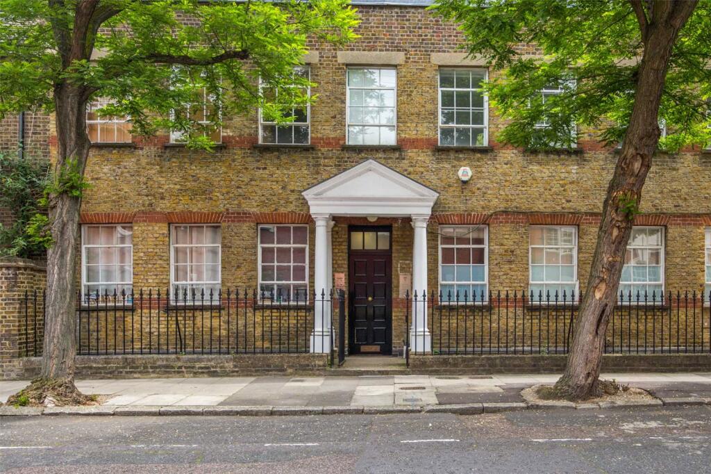 1 bed 1st Floor Flat for rent in London. From Keatons - Bow
