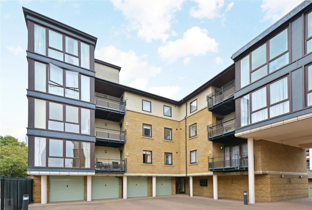 2 bed 1st Floor Flat for rent in Poplar. From Keatons - Bow