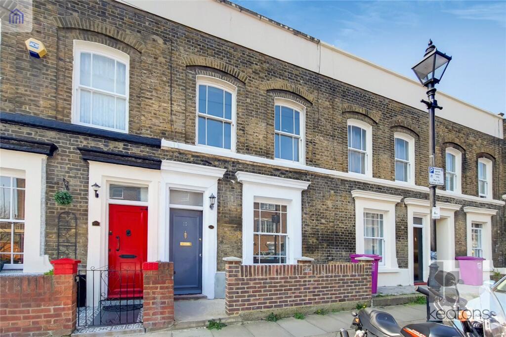 3 bed End of Terrace for rent in Stepney. From Keatons - Bow