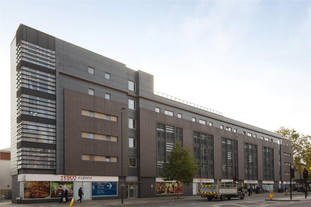 1 bed 1st Floor Flat for rent in Bow. From Keatons - Bow