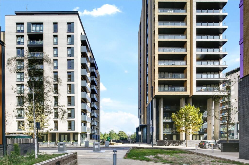 2 bed 1st Floor Flat for rent in Bethnal Green. From Keatons - Bow