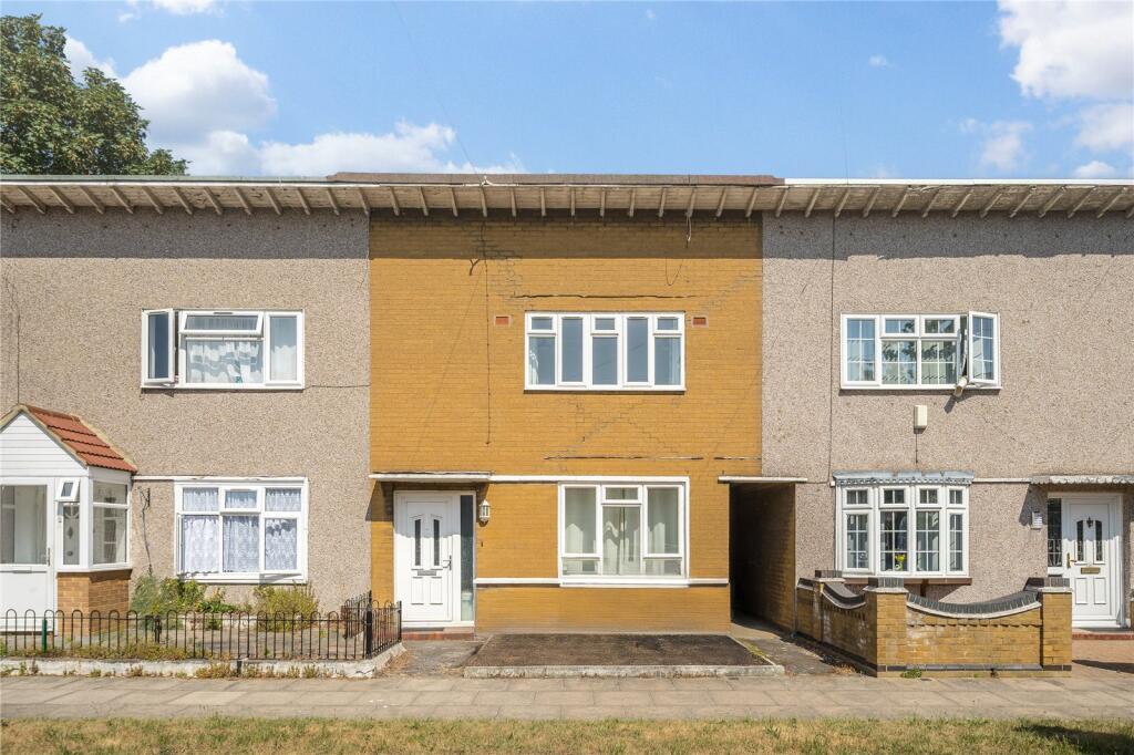 2 bed Detached for rent in London. From Keatons - Bow