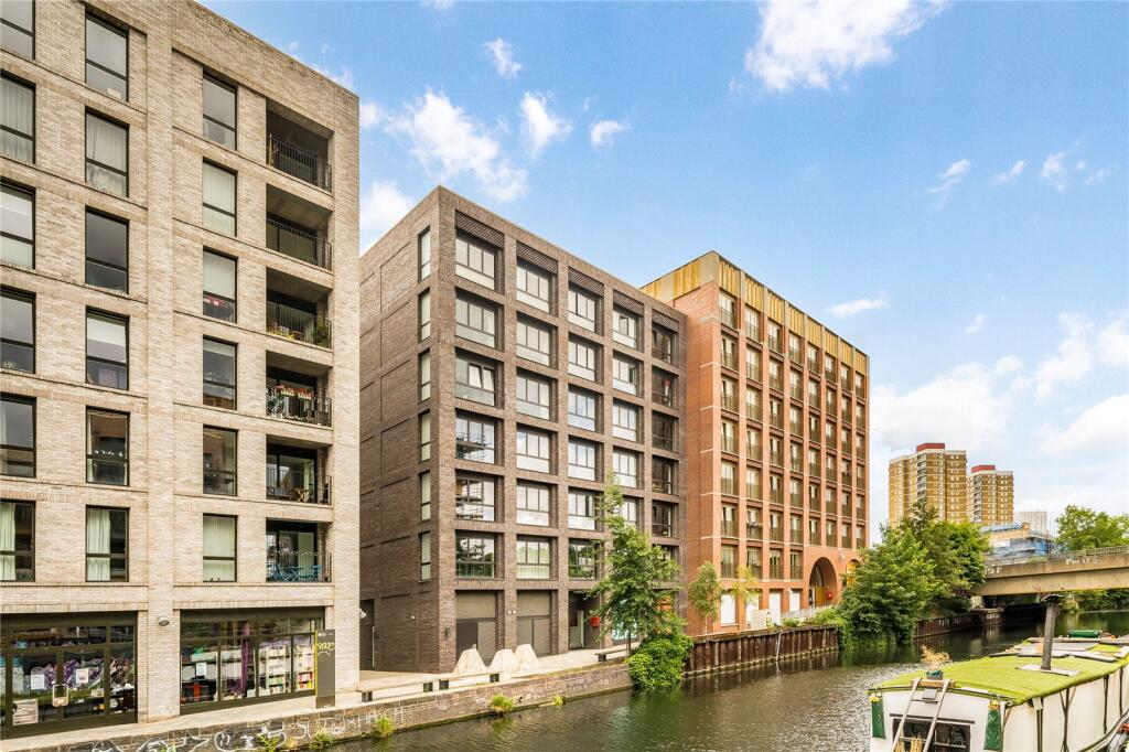 1 bed 1st Floor Flat for rent in Bow. From Keatons - Bow