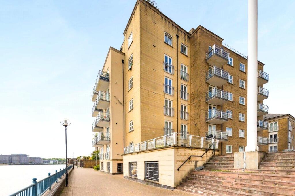 2 bed 1st Floor Flat for rent in Poplar. From Keatons - Bow