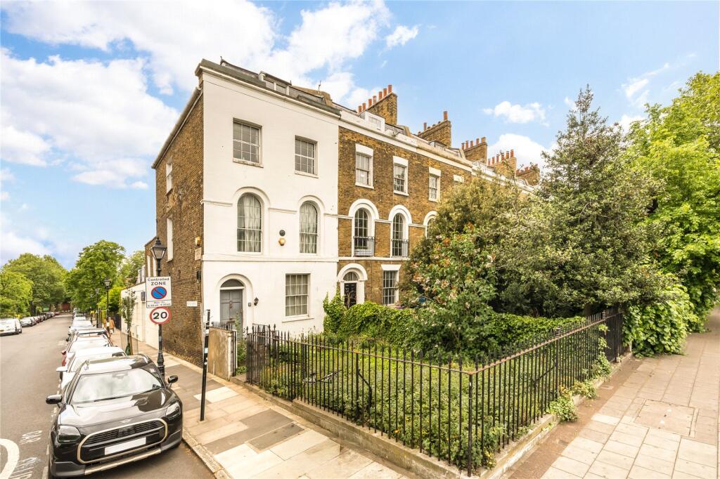 2 bed 1st Floor Flat for rent in Bow. From Keatons - Bow