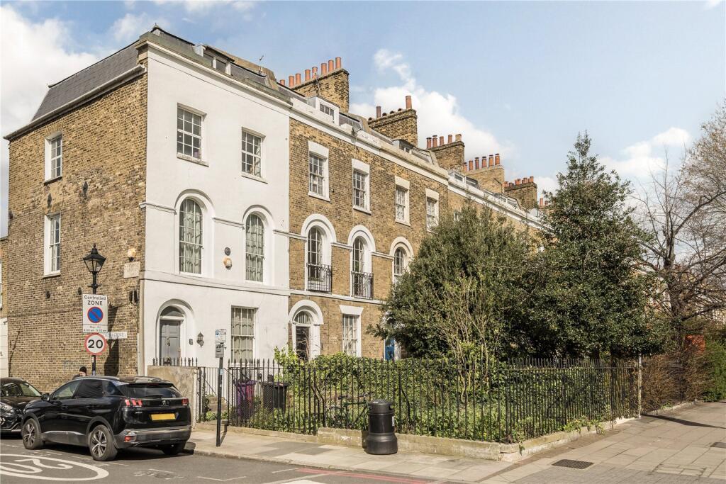 3 bed 1st Floor Flat for rent in Bow. From Keatons - Bow